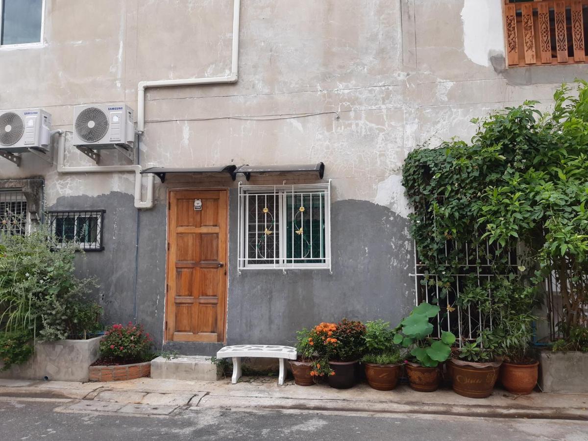 A & P House Apartment Bangkok Exterior photo