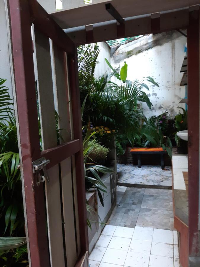A & P House Apartment Bangkok Exterior photo